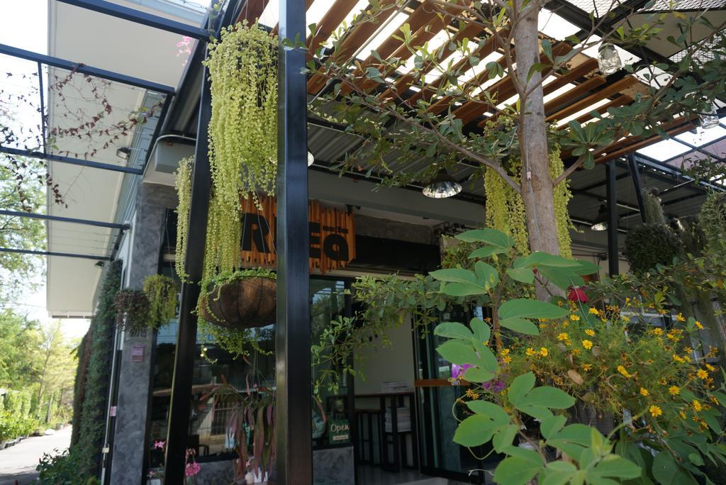 Hotel The Rhea à Udon Thani Extérieur photo
