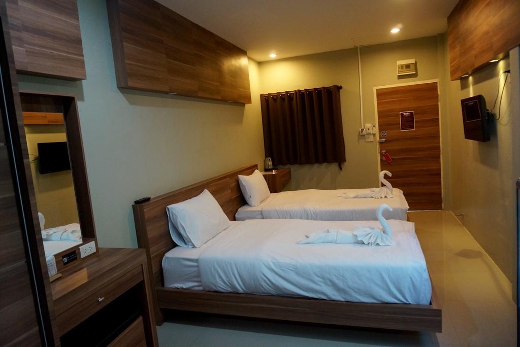 Hotel The Rhea à Udon Thani Extérieur photo