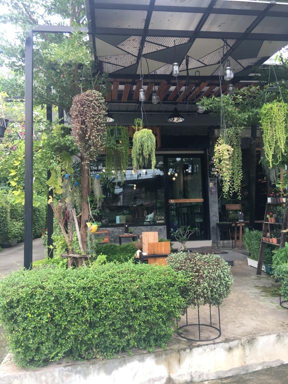 Hotel The Rhea à Udon Thani Extérieur photo