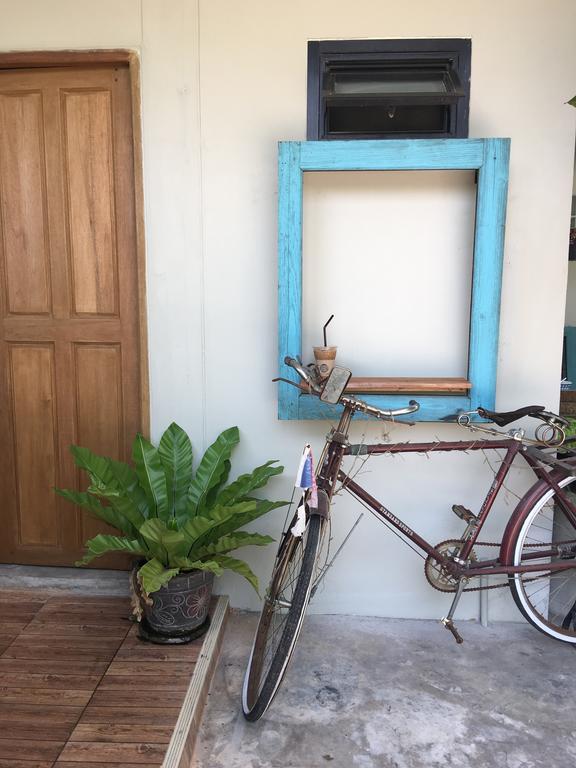 Hotel The Rhea à Udon Thani Extérieur photo